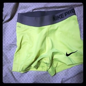 Xs nike